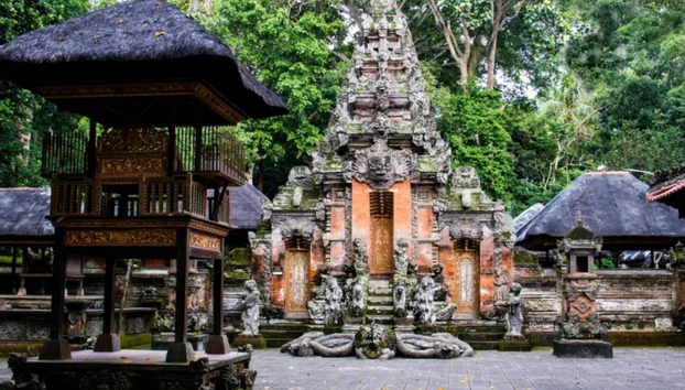 Sacred Monkey Forest in Ubud - Photo 3