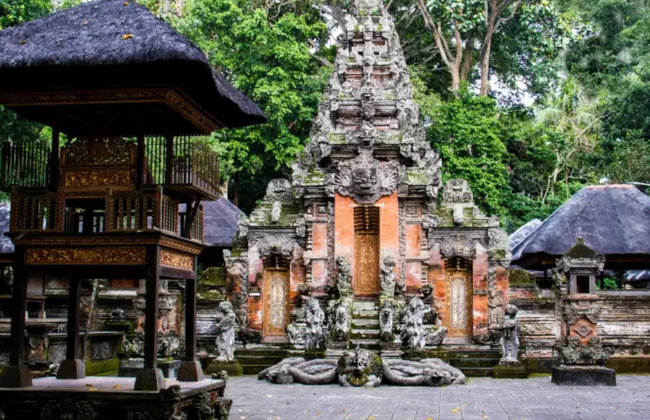 Sacred Monkey Forest in Ubud - Photo 3