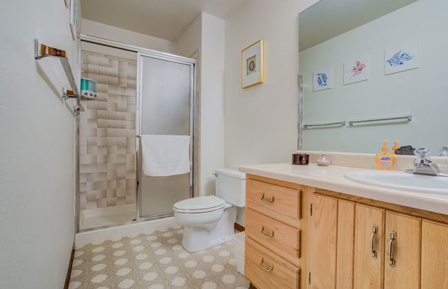 4 BR Country Home in Suburbs W/trails & Parks - Foto 29