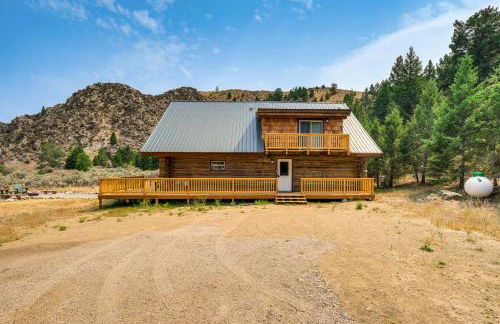 Riverfront Montana Log Cabin with Mountain Views! - Foto 37