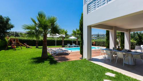 Aria Villas - Private Pool, Playground, Ping Pong & Close to Beach, By ThinkVilla - Foto 3, Garden