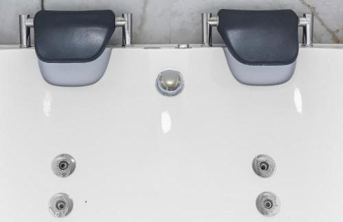 Spacious 4BR Home with Garden Close to Transport - Foto 21