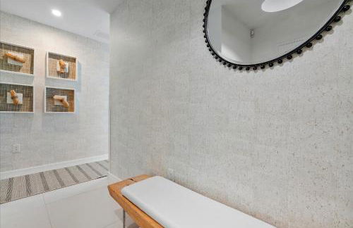 POSH Ocean View Penthouse - Heated Pool, Gym, Office! 10mins Beach - Foto 65