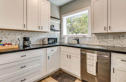 1 Mi to Beltline Access Quiet Getaway with Patio - Foto 6