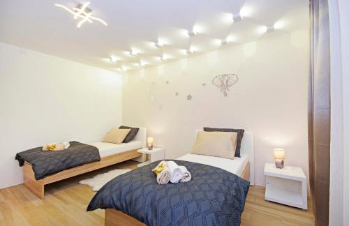 Split Symphony Garden: Modern, new Apartment (4+1), 5 min walk to ˝Firule˝ SAND BEACH, 12 min walk to CITY CENTER - Foto 23