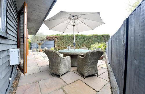 Gorgeous 3BD Cottage in the Heart of Guildford - Foto 31