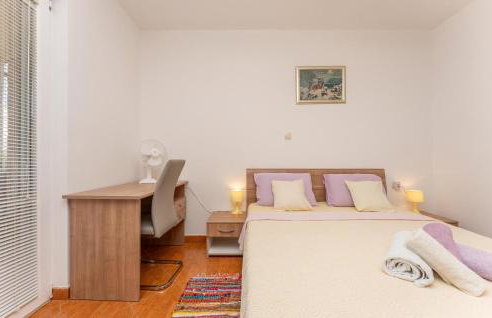 3 Bedroom Cozy Apartment In Ugrinic - Foto 27