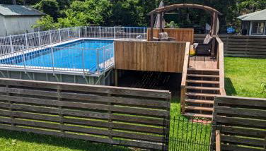 Cozy Barn with Pool Access & Near Lake Conroe - Foto 2, sunbed