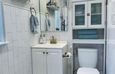 The Cultural District Cottage - Photo 16