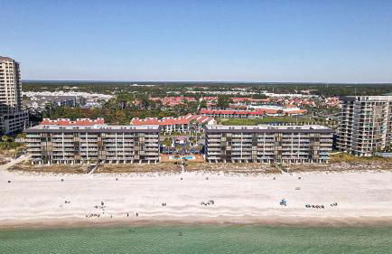 Edgewater Oasis Gorgeous Resort Condo on Beach! - Photo 54