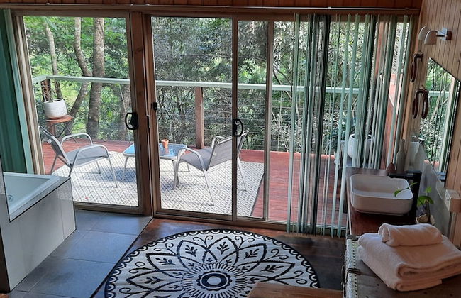 Treetops Accommodation Montville - Photo 11