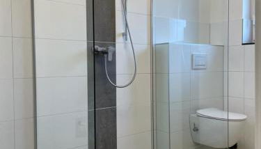 Exklusive Flughafen-Messe Apartment nähe Düsseldorf - Foto 4, Shower