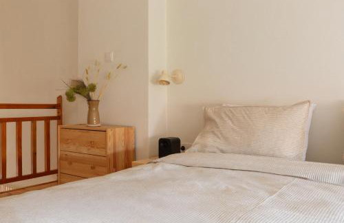 VYTINA LOFTS - Cozy 2-Level Loft Apartments with Fireplace & Mountain Views - Photo 40