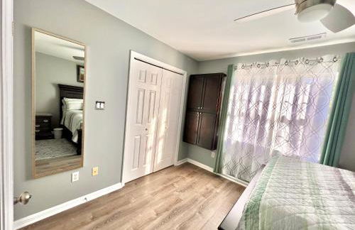 Luxury Townhome Jacksonville, NC - Foto 44