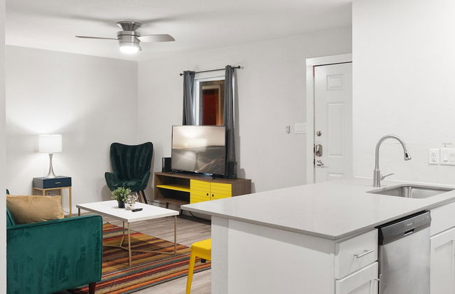 Stylish 2BR Near UT Hyde Park Evonify - Foto 13