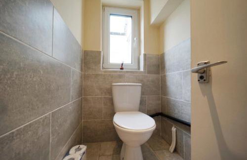 Spacious 4 bed town house in central Wetherby, sleeps 9, perfect for contractors or groups - Foto 17