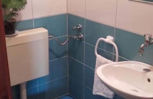 Cozy Robinson Crusoe-style House - Photo 10