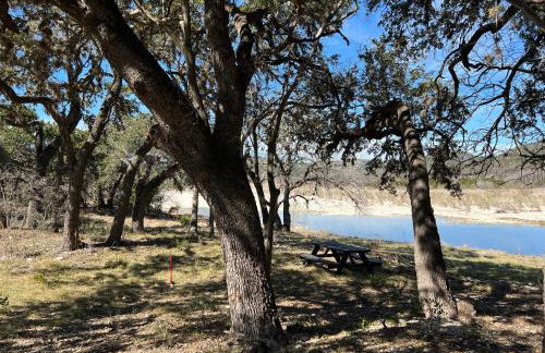 Nueces River Cabins-Elm Cabin - Foto 1