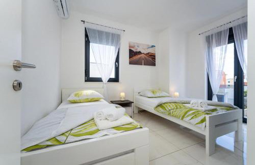 Villa Essenza Mare in Vodice with private pool & pet friendly - only 650 meters from the beach - Photo 22