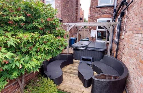 3 bed Luxury Victorian Home with Hot Tub - Foto 8
