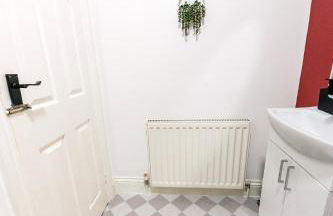 3 Bedroom Home Free Parking & WiFi Contractors Welcome! - Foto 36