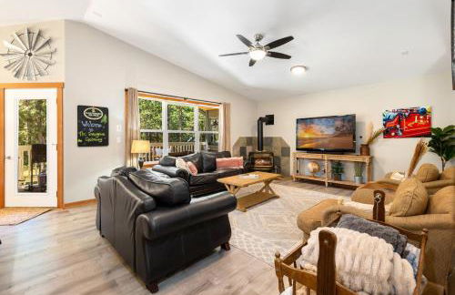 Cozy Pine Cabin Pool Access - Foto 10