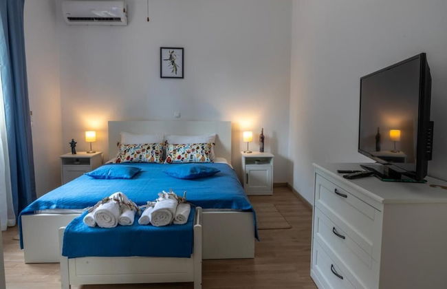 Villa Akulica With Heated Outdoor Pool and Seaview - Photo 9