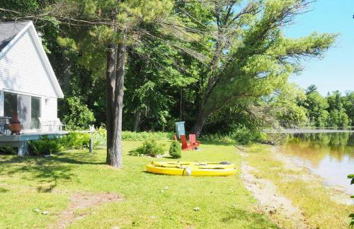 A Short's Walk - Lakefront w Spa & Kayaks! - Foto 6