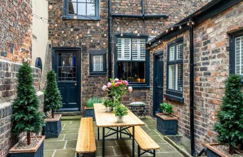 42 is the Answer- Stunning York townhouse appearing on TV Holiday Home Show - Foto 3