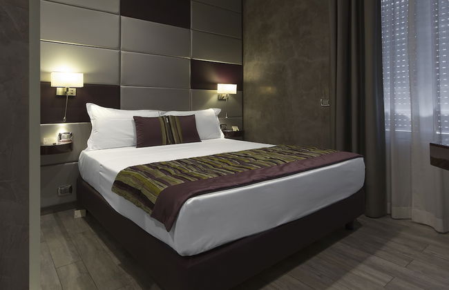 Vaticano Julia Luxury Rooms - Photo 21