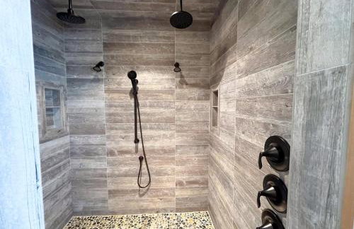 Skyview Hideaway - New Rental 2025 - Photo 38