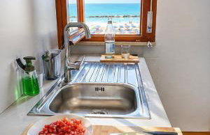 Terrazzo Panoramico Fronte Mare Zamponi - Foto 39