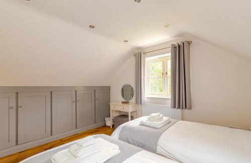 Idyllic village, gateway to the Cotswolds, nr pub - Photo 12