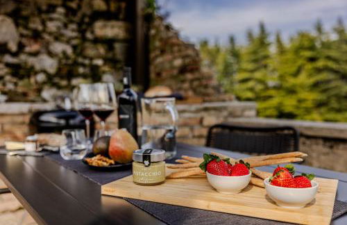 Incantevole vista dalle mura del castello. - Foto 39