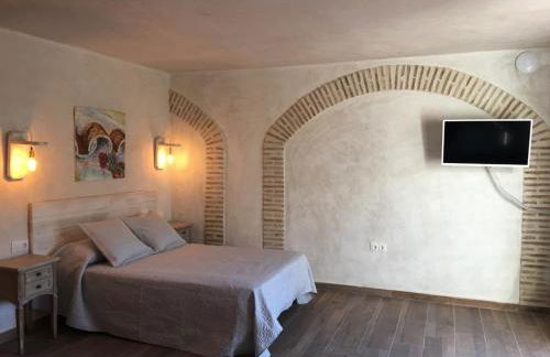 El Rancho - Photo 21