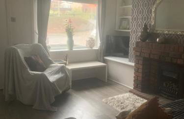 2 bedroom house - Photo 1