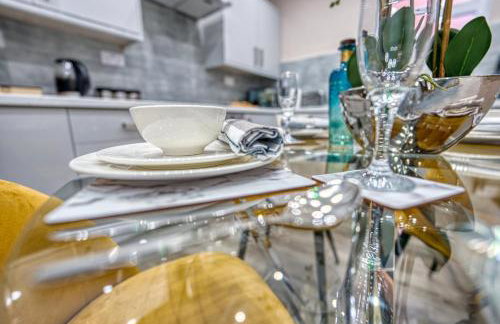 Stylish House - B'ham Airport and NEC, JLR Solihull, Business & Leisure Stays - Aspen House - Photo 7