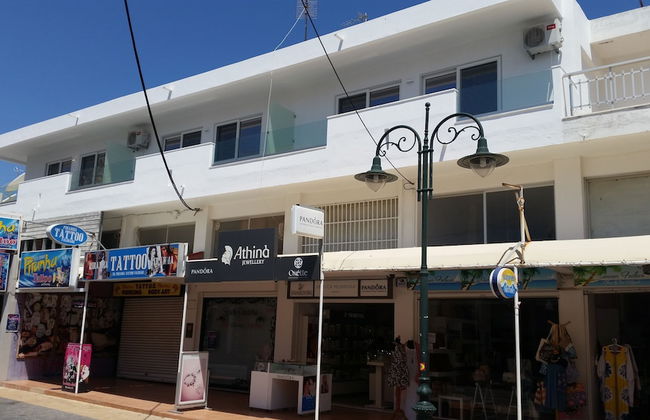 Ria's Deluxe Apartments - Photo 34