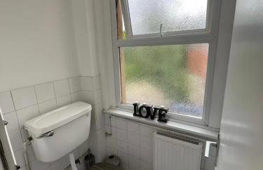 2 Bed Apartment Near Yeovil Hospital & Leonardo - Foto 15