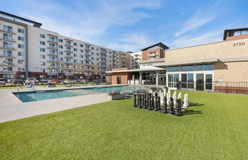 Lodgeur Denton - next to Rayzor Ranch, hospitals, close to UNT - Foto 31