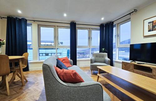 Edinburgh Central 2-bedroom Apartment with Free Parking and Stunning Views - Photo 2