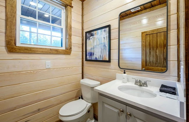 Family-friendly Broken Bow Cabin w spa Game Room - Foto 14