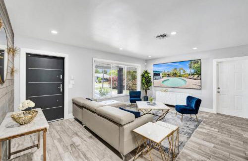 NEW! Private Oasis with Heated Pool Minutes to Wilton Dr and the Beach - Photo 18