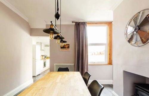 Contemporary Victorian Townhouse - walking distance to train station and Chester city centre - Photo 9