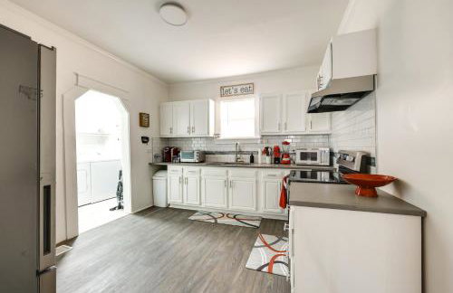 17 Mi to Birmingham Renovated Home with Deck - Foto 2