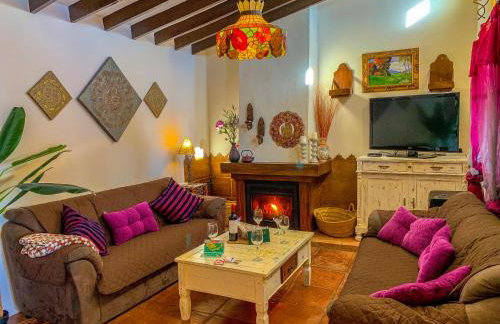 Casa Madre Tierra con jacuzzi piscina zona de barbacoa y preciosas vistas - Foto 52