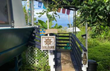 Cozy jungle boat hideaway with stunning ocean view - Foto 2