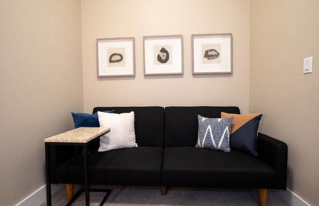 Mid Mod Manor A Sophisticated Townhouse Golden Triangle - Foto 23