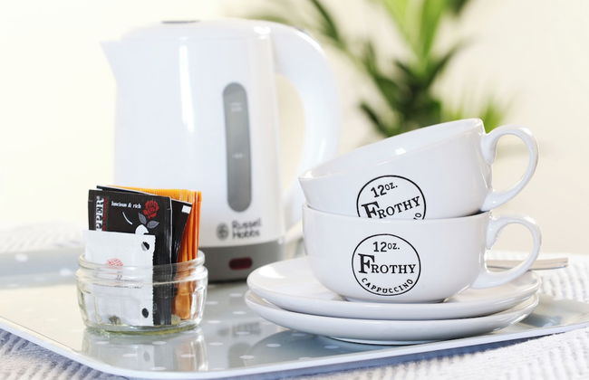 Modern 4 Bed Townhouse with Parking - Foto 16