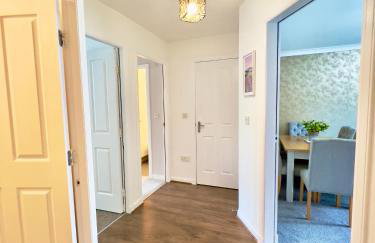 Stylish City Apartment with Free Parking near Town - Foto 28